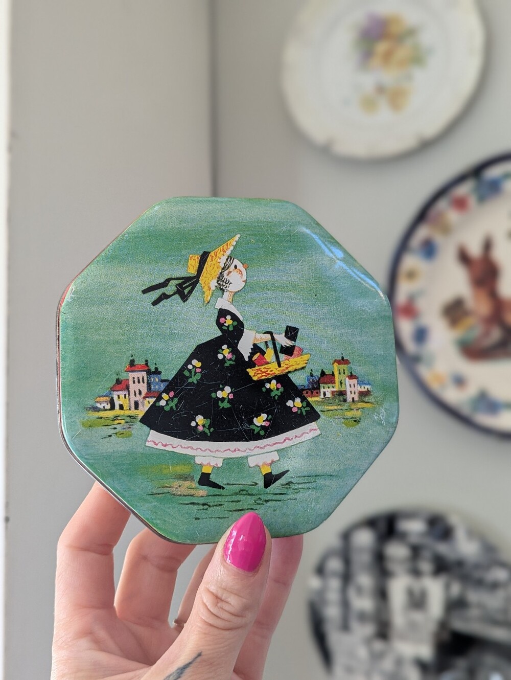 VTG 50s Tin Confectionery  Floral Girl Octagonal Mint Green Collector Decorative